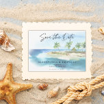 Modern Tropical Ocean Beach Script Save the Date Aankondigingskaart<br><div class="desc">Modern Tropical Ocean Beach Script Save the Date Announcement Wedding Briefkaart - Kondig uw trouwdatum aan met onze stijlvolle waterverf stranduitnodigingsaankondiging met een prachtige waterverf tropische strandscène. Een warm zandstrand met turquoise water en palmbomen versierd met strijklichten met moderne scripttypografie. De datum opslaan maakt deel uit van een collectie.</div>
