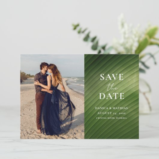 Modern tropisch bananenblad 2 foto bruiloft save the date (Staand voorkant)