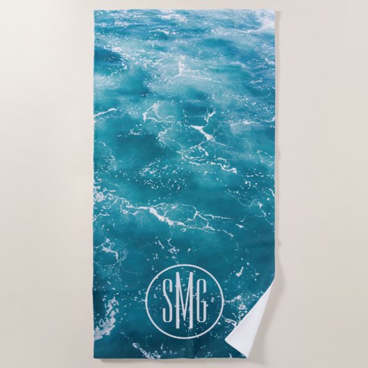 Modern Turquoise Blue Ocean Waves Monogram Strandlaken (Voorkant)