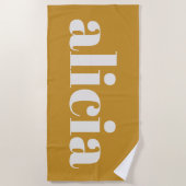 Modern Typography Personalized Name Mustard Yellow Strandlaken (Voorkant)