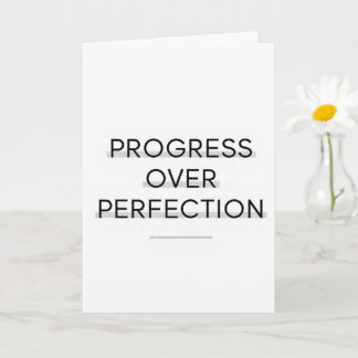 Modern typography progress over perfection text kaart