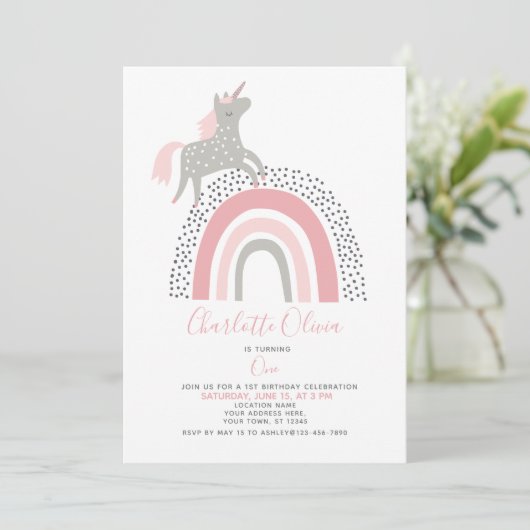 Modern Unicorn Rainbow Muted Pink 1st Birthday Kaart (Staand voorkant)