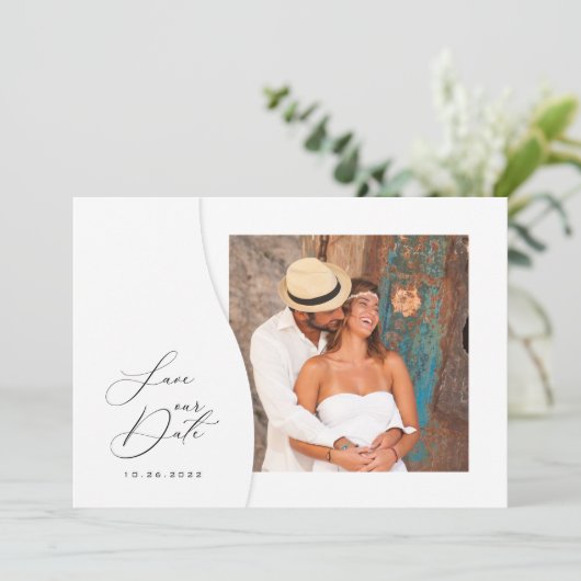Modern uniek fotohuwelijk save the date (Staand voorkant)
