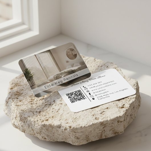 Modern Vacation Rental Resort Photo QR Code Visitekaartje