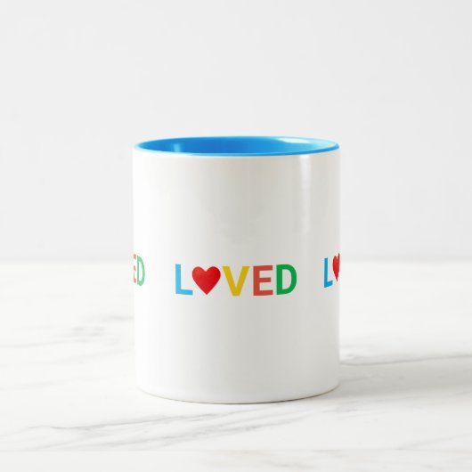 Modern veelkleurig gepersonaliseerd liefdevol hart tweekleurige koffiemok (Center)