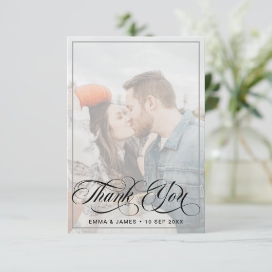 Modern Vellum Cursive Handwriting Weduwfoto Bedankkaart (Staand voorkant)