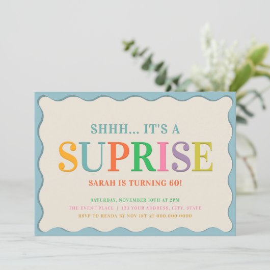 Modern Verrassingsverjaardagsfeestje Kaart (Staand voorkant)