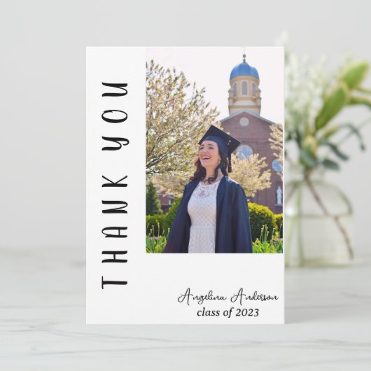 Modern Verticaal Script Eenvoudig foto-Afstuderen Bedankkaart (Staand voorkant)