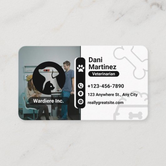 Modern Vet Animal Hospital – Black & White  Visitekaartje (Voorkant)