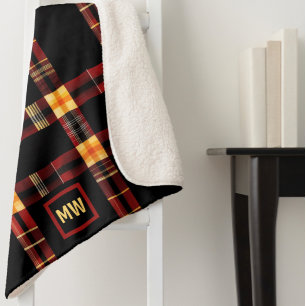 Modern vet geplakt rood, bruin geel monogram sherpa deken