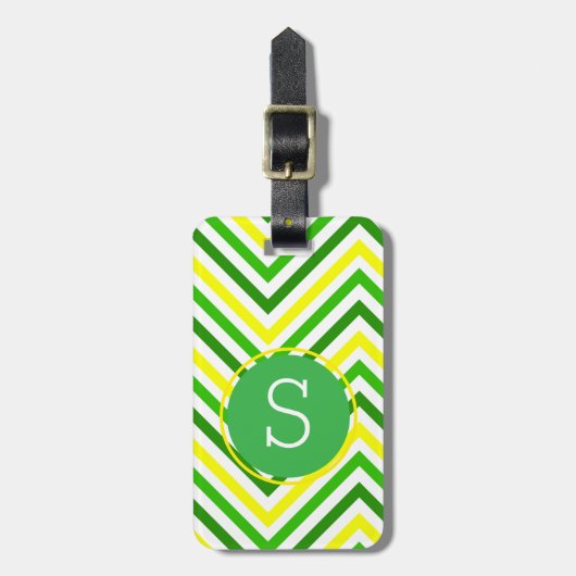 Modern Vibrant Green and Yellow Chevron Pattern  Bagagelabel (Voorkant verticaal)