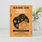 Modern Videospel Niveau Omhoog Verjaardagsfeest Kaart (Staand voorkant)