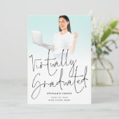 Modern virtueel gediplomeerd Photo 2022-Afstuderen Aankondiging (Staand voorkant)