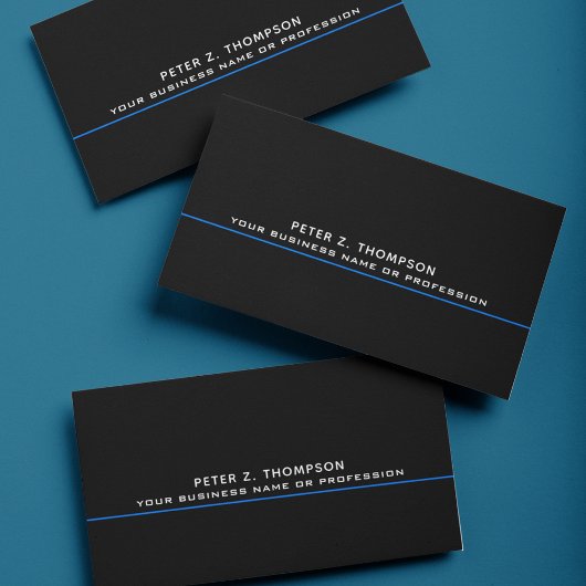Modern visitekaartje met dunne blauwe lijn op zwar