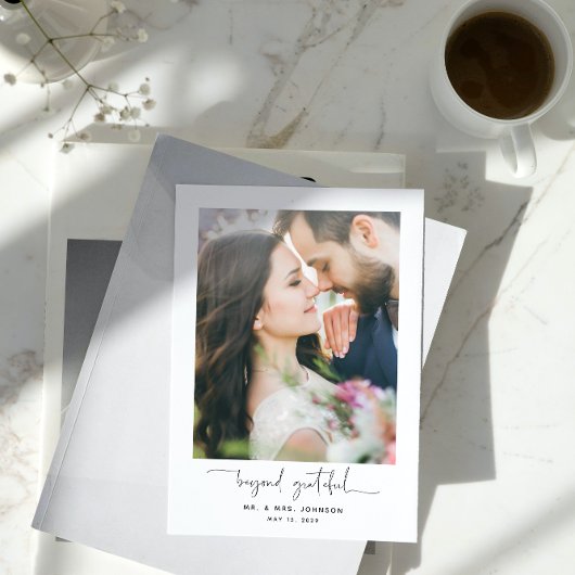 Modern voorbij Grateful Script 2 Photo Wedding Bedankkaart