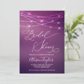 Modern Vrijgezellenfeest Paarse Bokeh Uitnodiging (Staand voorkant)