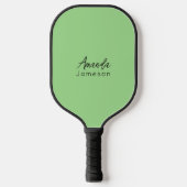Modern vrouwelijk groen monogram pickleball paddle (Voorkant)