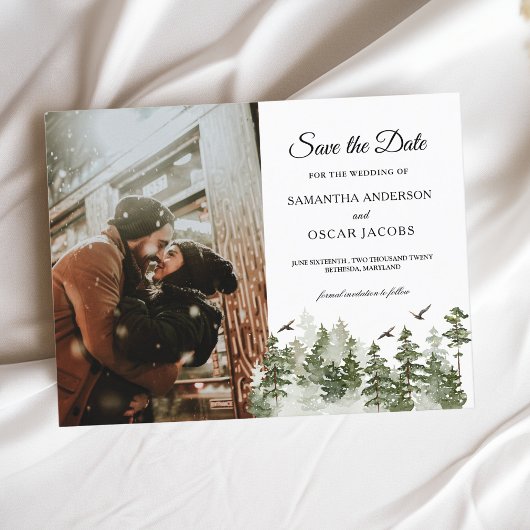 modern Waterverf groen bos met sneeuw Aankondigingskaart