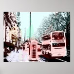 Modern Waterverf London Street Scene Pop Art Poster<br><div class="desc">Een coole kleurrijke waterverf pop art adaptie van een foto die een gewone alledaagse alledaagse straatscene in de stad Londen England Verenigd Koninkrijk weergeeft,  compleet met een iconische telefooncel en een dubbeldeksbus. De kleuren zijn zachte pasteltinten van blauw,  groen,  oranje,  geel,  roze en rood.</div>