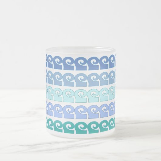 Modern Waves Pattern in Shades of Blue Matglas Koffiemok (Center)