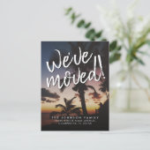 Modern We hebben Tropical Beach Sunset Moving verp Aankondigingskaart (Staand voorkant)