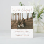 Modern We zijn verloofd 2-foto uitnodiging (Staand voorkant)