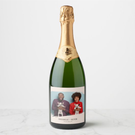 Modern Weddenschap Foto Wine Label Sparkling Wijnetiket (Voorkant)