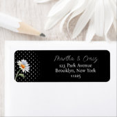 Modern Wedding Daisy Return Address Label (Insitu)