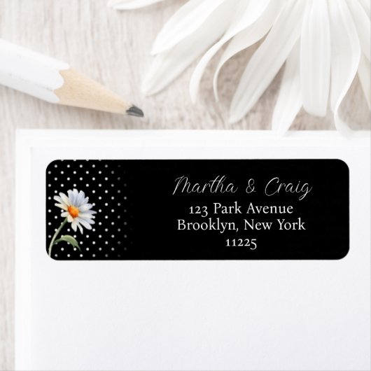 Modern Wedding Daisy Return Address Label (Insitu)
