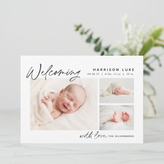Modern Welcome Drie Foto Birth Aankondiging (Staand voorkant)
