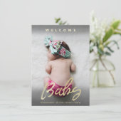 Modern Welkom Baby Gold Script Volledige fotokaart Kaart (Staand voorkant)
