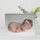 Modern Welkom bij onze wereld Foto Collage geboort Aankondiging (Staand voorkant)