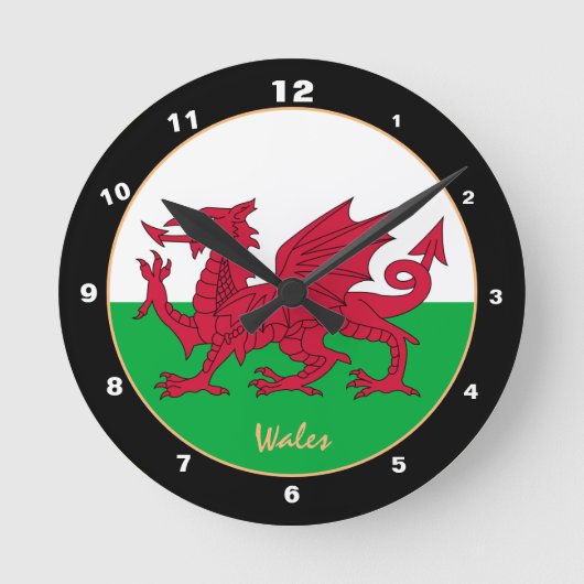 Modern Welsh Flag, trendy Wales Home / design Ronde Klok (Voorkant)