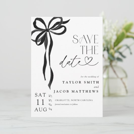 Modern Whimsical Black Bow Script Save the Date Kaart (Staand voorkant)