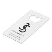 Modern White Business Custom Company Monogram Logo Creditkaart Flessenopener (Voorkant Gekanteld)