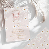 Modern White Daisy Little Piggy 1e verjaardag Kaart