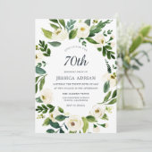 Modern White Floral 70th Birthday Party Invite Kaart (Staand voorkant)