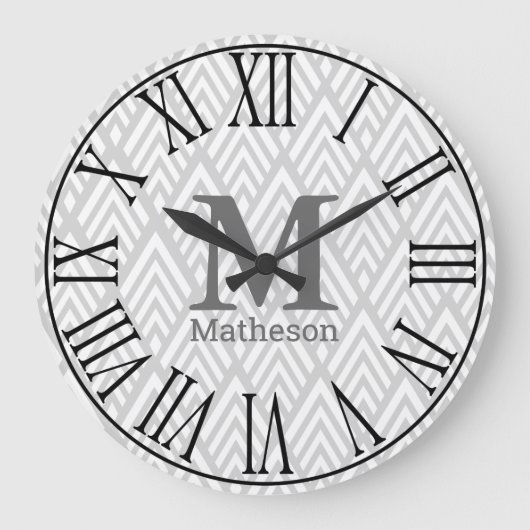 Modern White & Grey Art Deco Roman Numerieke Naam Grote Klok (Voorkant)