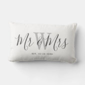 Modern White Grey Mr. en Mrs Keepomwille Monogramm Kussen (Achterkant)