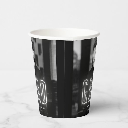 Modern White Neon Afstuderen Papieren Bekers (Rechts)