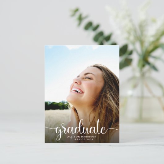 Modern White Script Foto Overlay Afstudeerfeest Uitnodiging Briefkaart (Staand voorkant)
