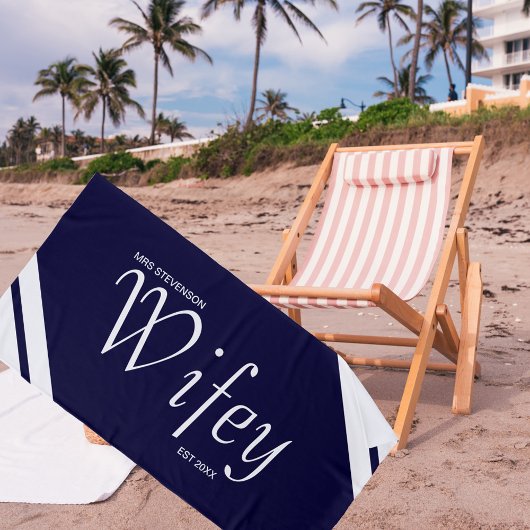 Modern Wifey Script Navy en White Stripes Strandlaken