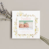modern wildbloemroze meisje hallo geboorte van bab aankondiging