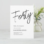 Modern Wit en Zwart Veertig 40ste Verjaardagsfeest Kaart (Staand voorkant)