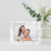 Modern wit marmer Bewaar de datum Aankondigingskaart (Staand voorkant)