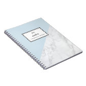 Modern wit marmer lichtblauw aangepast Notitieboek (Rechterzijde)