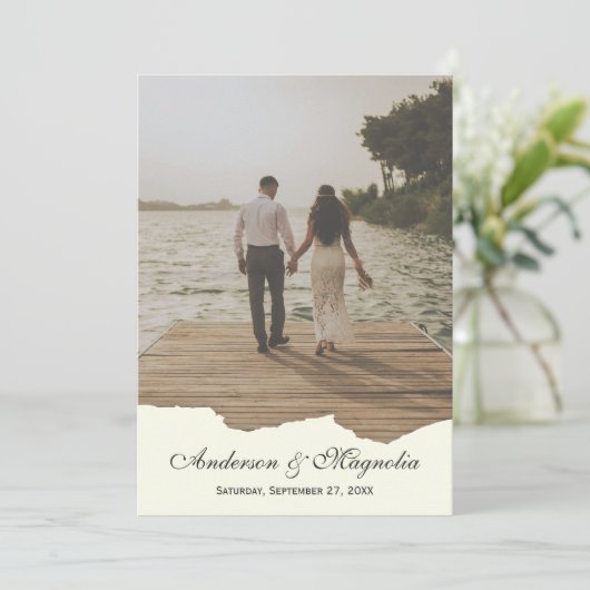 Modern wit script Elegante foto bruiloft Kaart (Staand voorkant)