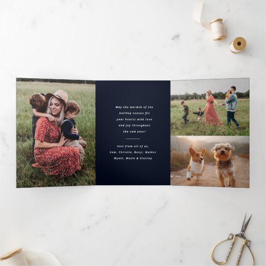 Modern Wreats Script Holiday Kerstmis Drieluik Kaart (Binnen)