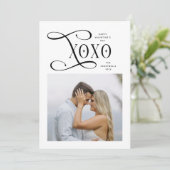 Modern XOXO Couples Photo Happy Valentines Day Feestdagenkaart (Staand voorkant)