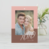  Modern XOXO Valentine Photo Feestdagenkaart (Staand voorkant)